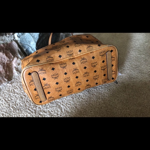 MCM medium brown purse - Picture 5 of 7